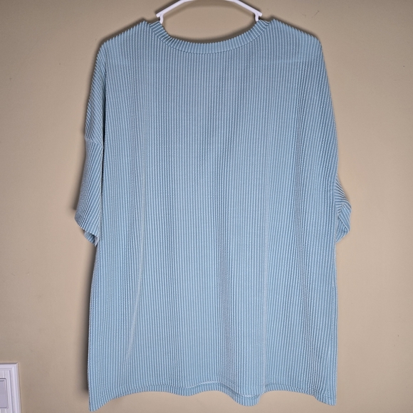 Teal V-Neck Top - Unbranded Boutique Top. XL With Pocket. - Picture 3 of 4